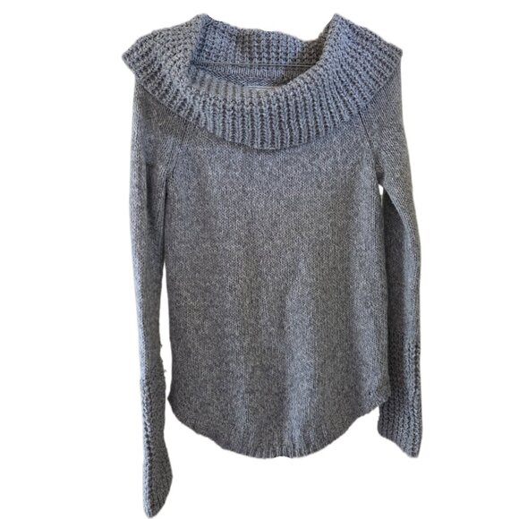Abercrombie & Fitch Light Gray Cable Knit Cowl Neck Long Sleeve Sweater - Picture 1 of 3